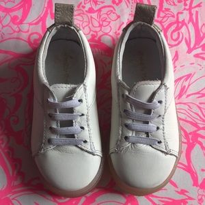 Freshly Picked Classic Lace Up White w/glitter S6